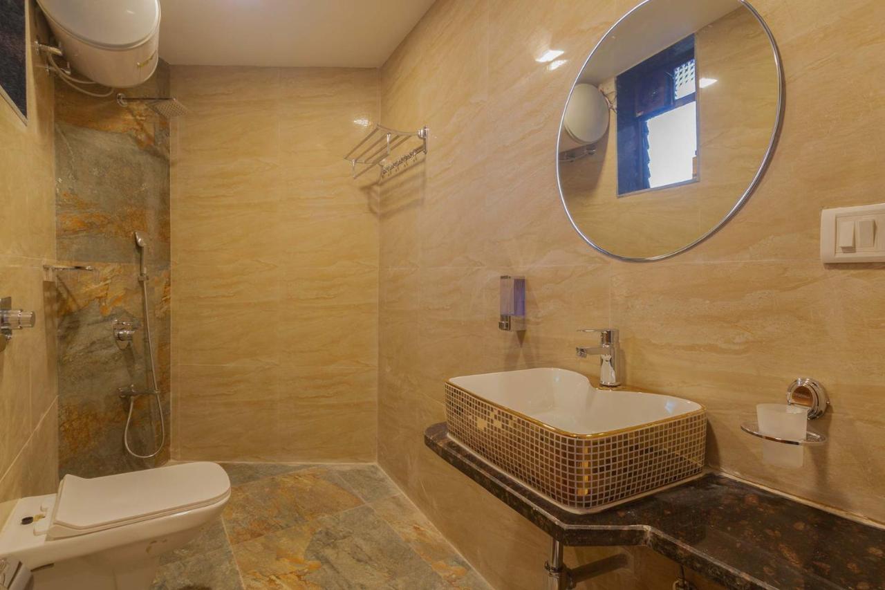 Stayvista's Serenity Hills: Luxe Retreat with Valley Views and Pool Mahabaleshwar Exterior photo