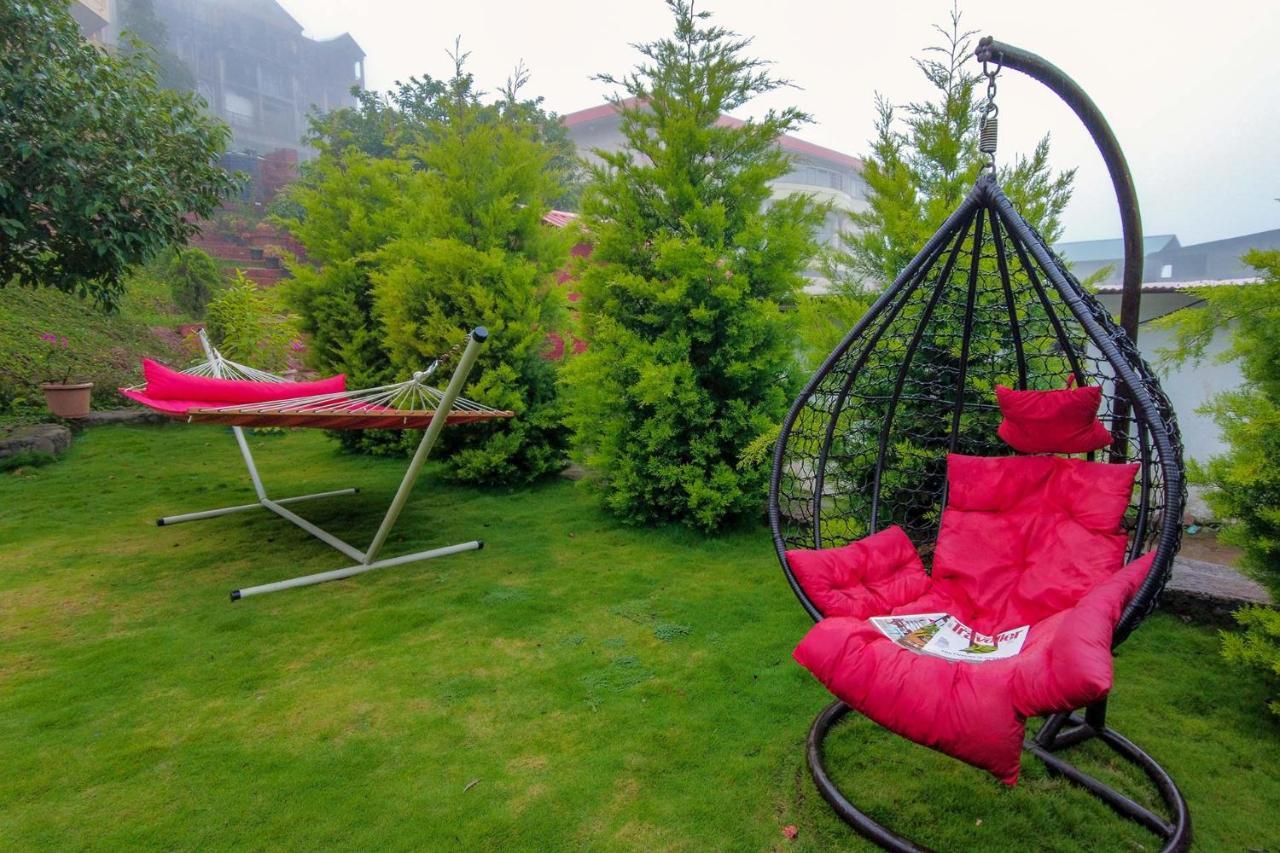 Stayvista's Serenity Hills: Luxe Retreat with Valley Views and Pool Mahabaleshwar Exterior photo